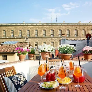 Apartment Great Location Just Infront Of Pitti Palace, Florence